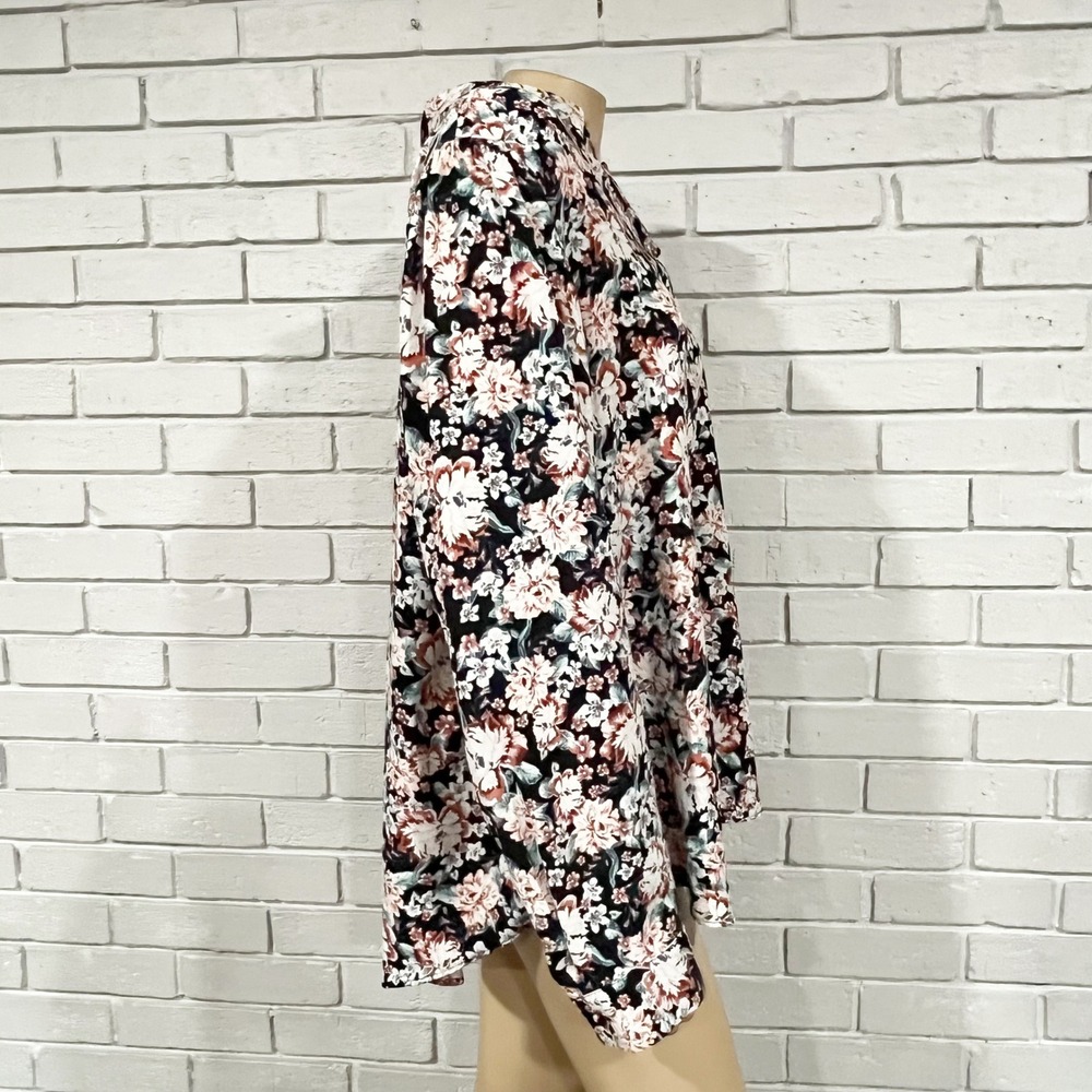 Lauren Conrad Womens Plus Size 2X Floral Print Long Sleeve Button Down Shirt Top - Picture 2 of 5